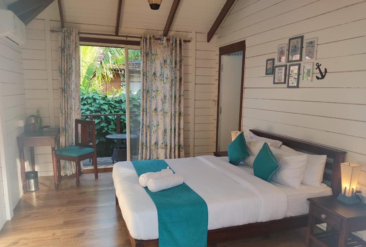 Waterscape Beach Resort Vagator Exterior photo